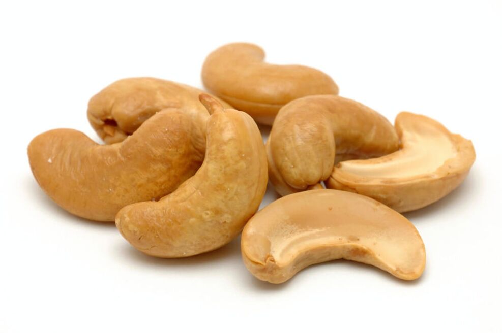 Cashews increase male potency due to high zinc and arginine content